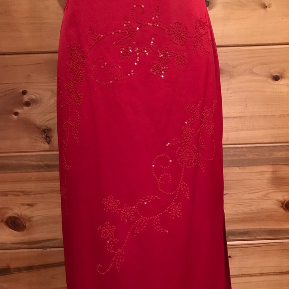 Strapless Red Dress with Slit on Side - Picture 4 of 5